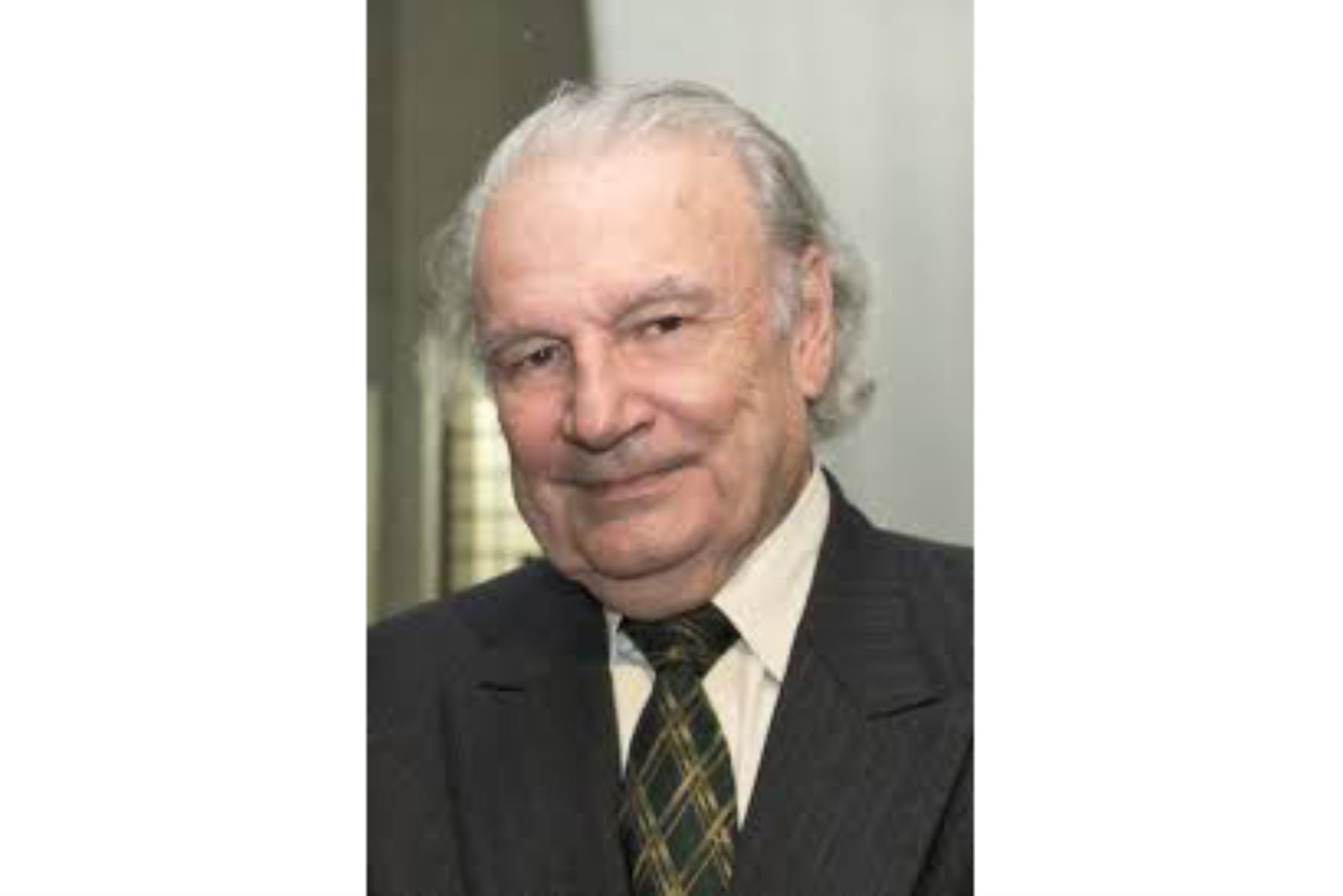 FALLECIÒ EN LIMA EL ACADÉMICO ROGER GUERRA-GARCÍA