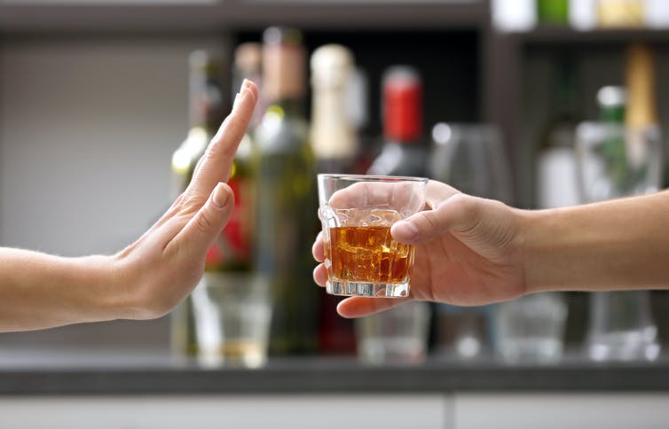 alcohol-bebida alcohólica