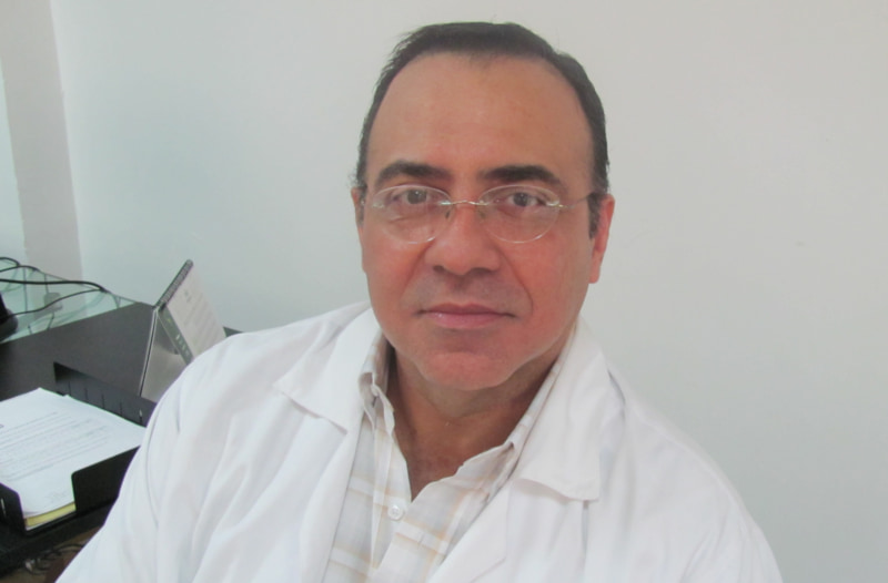 Dr. Álvaro Bustos González