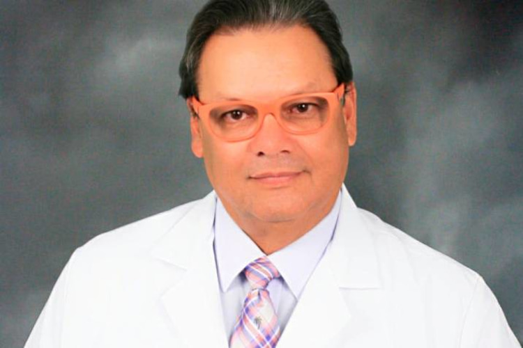 Dr. David Vásquez Awad