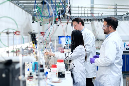 ACADÉMICO CARDONA SERÁ CONFERENCISTA EN CONGRESO INTERNACIONAL SOBRE BIOPSIAS LÍQUIDAS