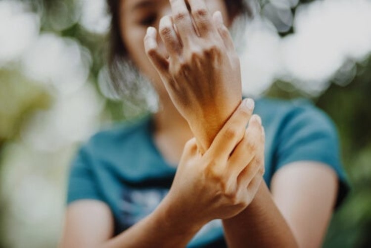 síndrome de la mano alienígena
