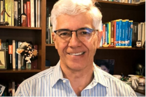 Dr. Pablo Roselli