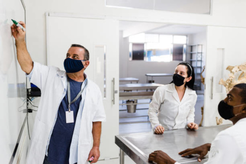 estudiantes-universitarios-medicina