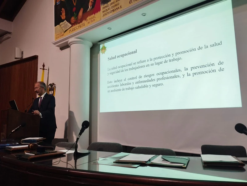 Dr. Gustavo Landazabal
