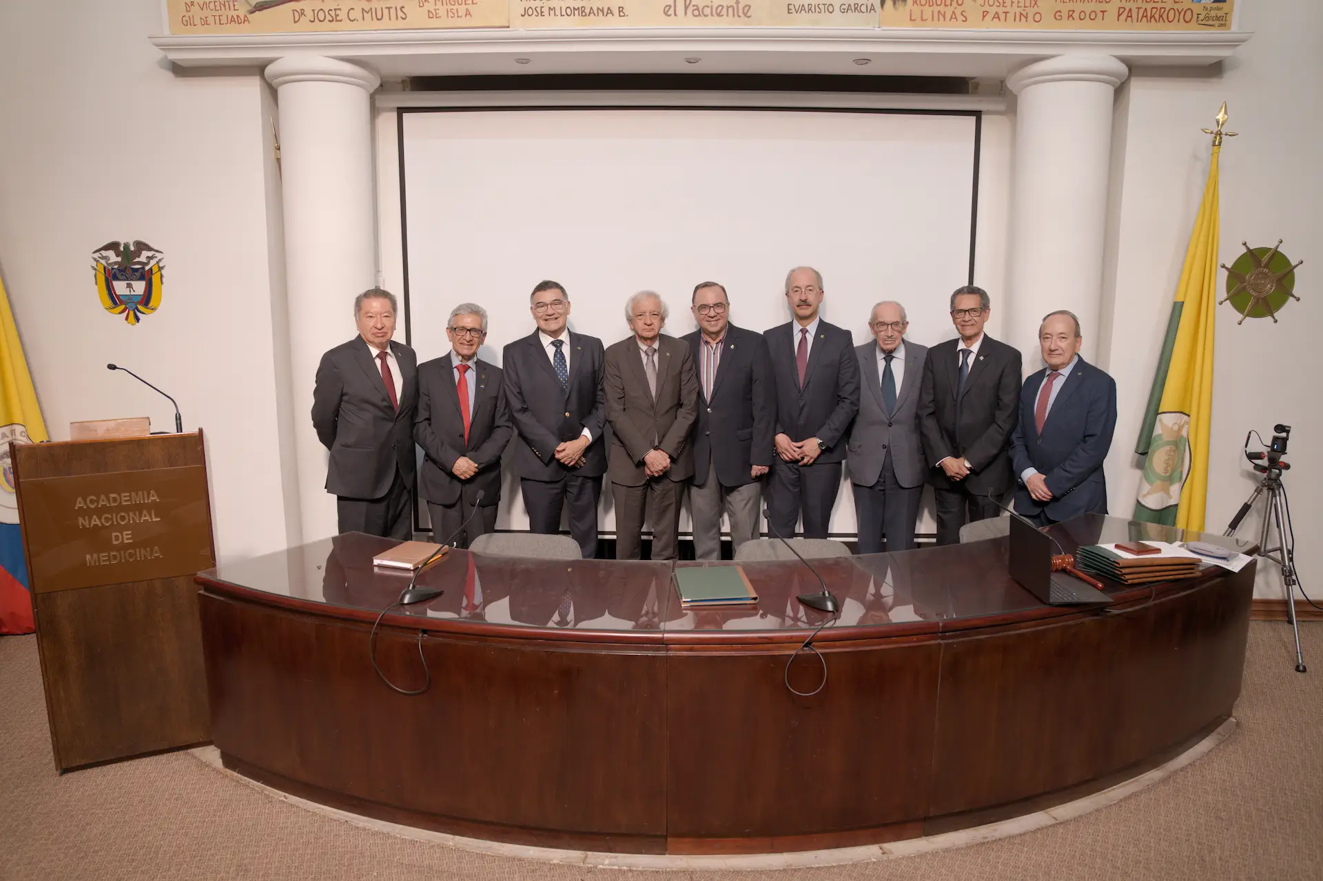 Asistentes al Encuentro Nacional de Capítulos Departamentales de la Academia Nacional de Medicina.